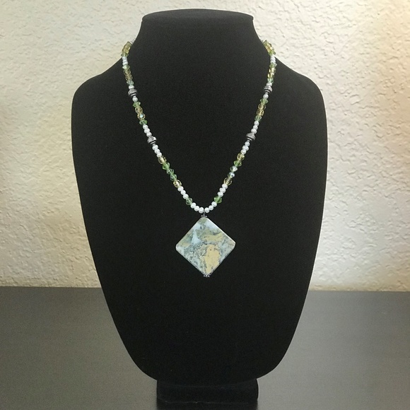Handcrafted Semiprecious Stone Necklace - Picture 1 of 3